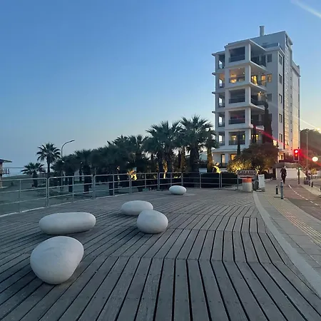 Charming & Comfy 2 Minutes To Mackenzie & 5 Minutes To Airport, Close To Restaurants & Center Apartman