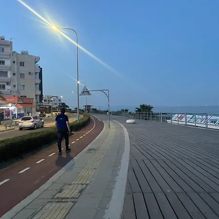 Charming & Comfy 2 Minutes To Mackenzie & 5 Minutes To Airport, Close To Restaurants & Center Apartman *