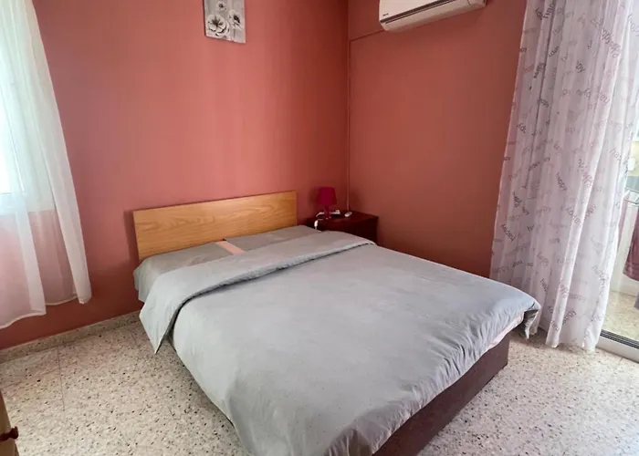 Апартаменты Charming & Comfy 2 Minutes To Mackenzie & 5 Minutes To Airport, Close To Restaurants & Center *